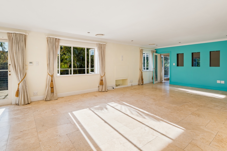 5 Bedroom Property for Sale in Leisure Isle Western Cape
